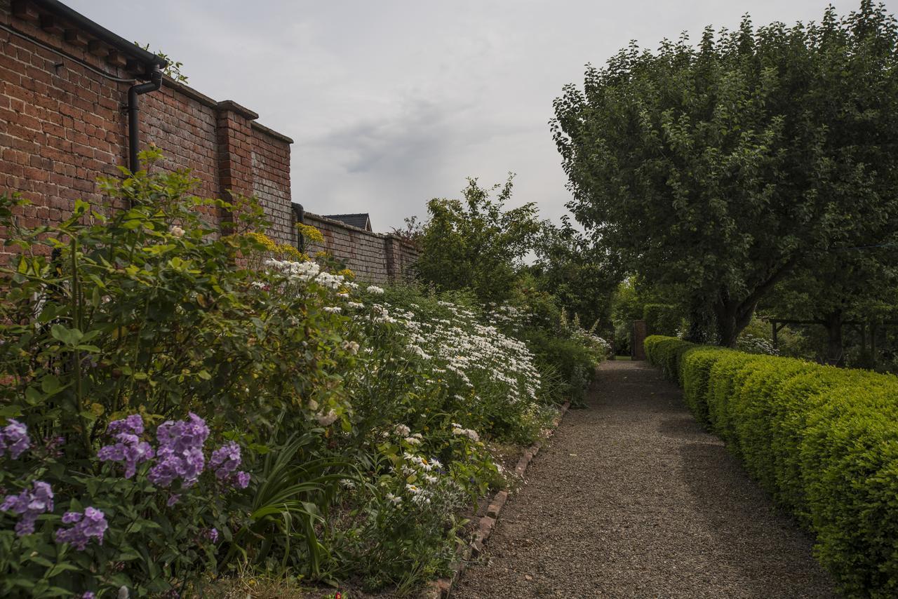 Coach House Ludlow Exterior foto